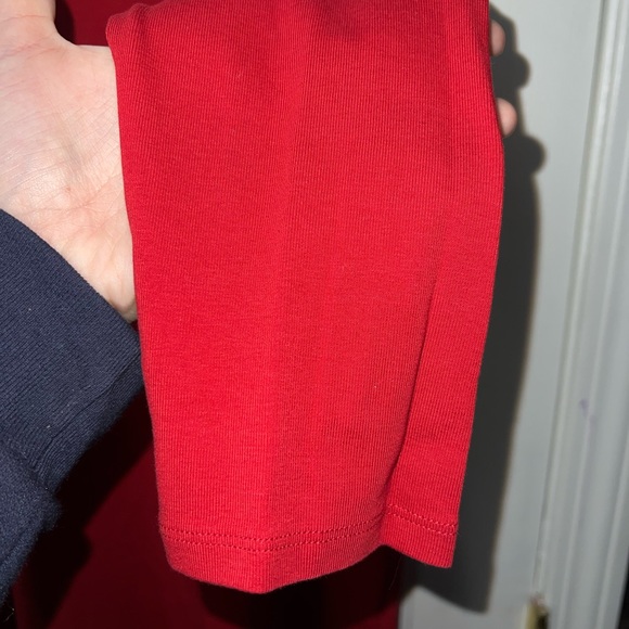 Uniqlo Women’s Solid Red Long Sleeve Turtleneck Stretch Top Size XL - Picture 4 of 5
